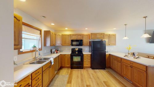 227 Westview Dr S, Rockwell, IA, 50469-1030 | Card Image