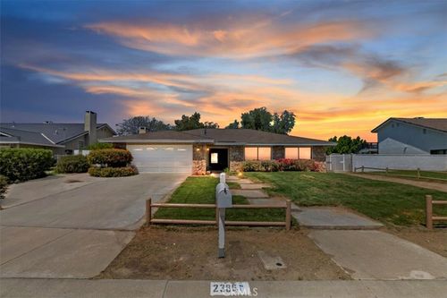 2386 Hialeah Cir, Norco, CA, 92860 | Card Image