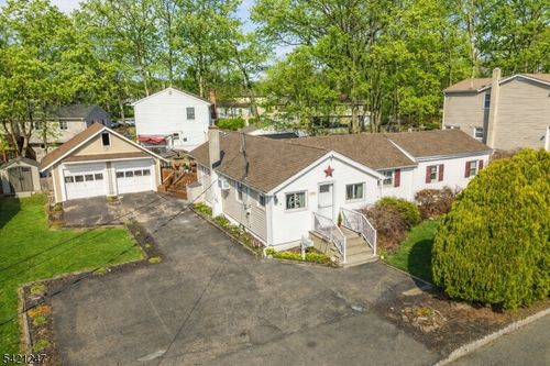 107 Kingston Rd, Parsippany, NJ, 07054-3149 | Card Image