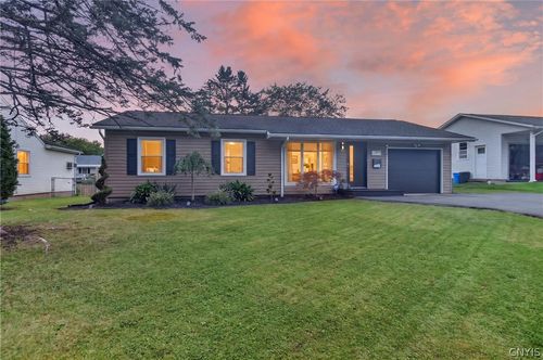 509 Briarcliff Ave, Utica, NY, 13502-2215 | Card Image