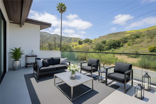 B - 20000 Broadway St, Condo with 2 bedrooms, 2 bathrooms and 4 parking in Laguna Beach CA | Image 7