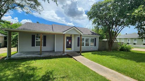 632 Cleveland St, Lake Charles, LA, 70601-5376 | Card Image