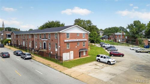 8404 Halls Ferry Road, St Louis, MO, 63147 | Card Image