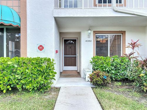 3361-4382 Madeira Ct, SARASOTA, FL, 34233-5029 | Card Image