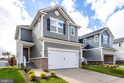 5733 Howard Dr, Glen Burnie, MD, 21061-2196 | Card Image