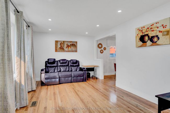 7 Anderson Dr, House other with 5 bedrooms, 2 bathrooms and 3 parking in Cambridge ON | Image 5