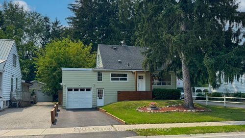 44 Reaman St, Richmond Hill, ON, L4C4P1 | Card Image