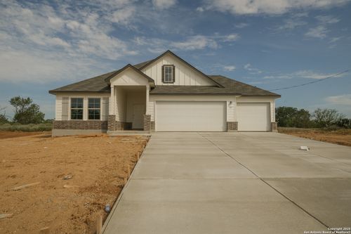 153 Cheyenne Dr, Floresville, TX, 78114-0106 | Card Image