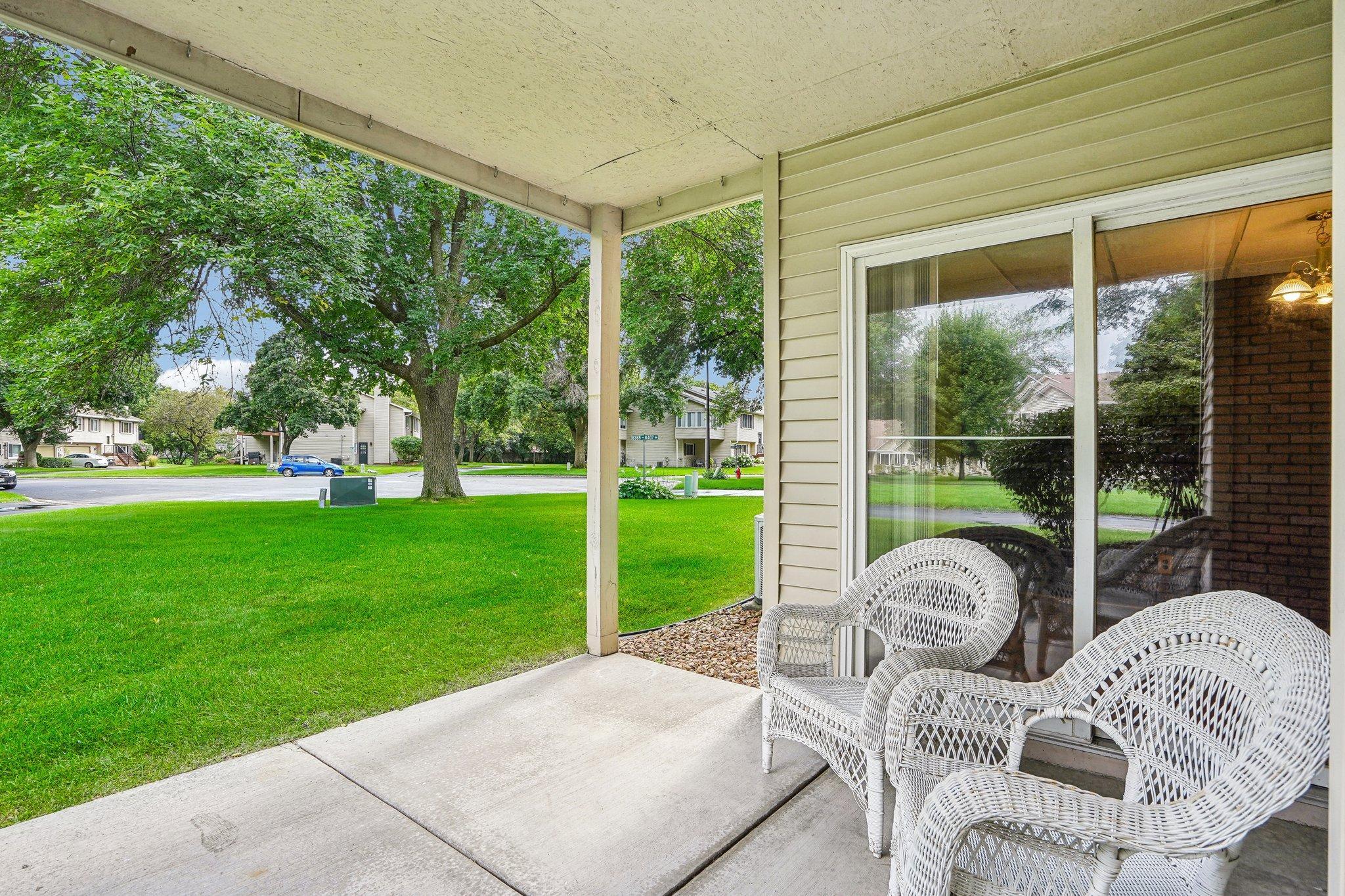 Thomas Ct, Minneapolis, MN 55444