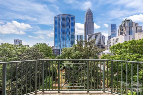 809-300 W 5th St, Charlotte, NC, 28202-1577 | Card Image