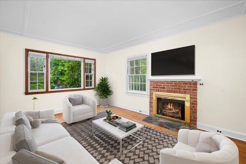 2 Ashley Rd, Hastings On Hudson, NY, 10706-3502 | Card Image