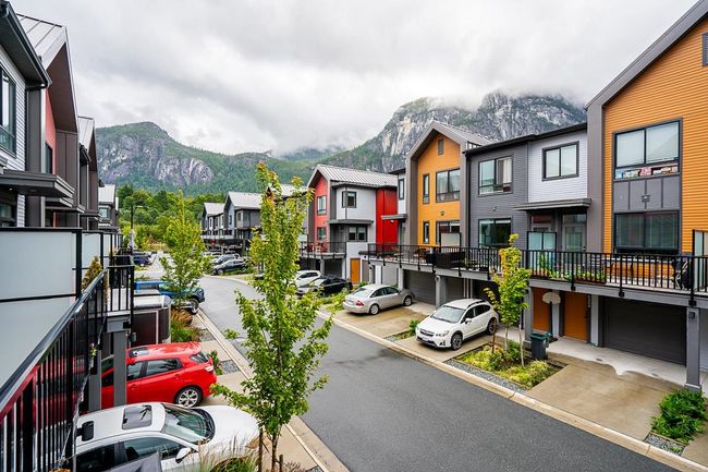 1351 Marinaside Place, Townhouse with 3 bedrooms, 3 bathrooms and 3 parking in Squamish BC | Image 19