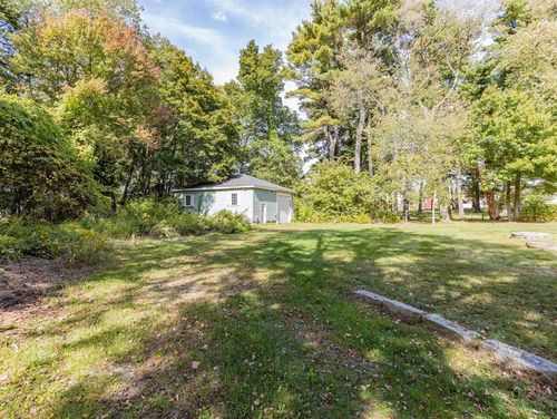 70 Gould St, Walpole, MA, 02081-3002 | Card Image