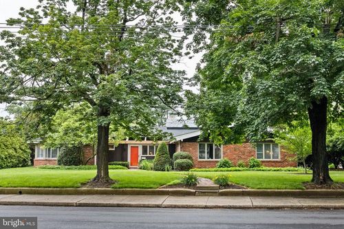 320 S Main St, QUAKERTOWN, PA, 18951-1537 | Card Image