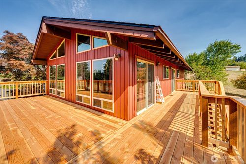 1415 Cloverdale Road, Kalama, WA, 98625 | Card Image