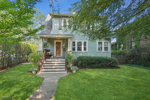 200 Parker Ave, Maplewood, NJ, 07040-1800 | Card Image