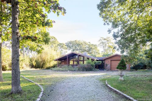 15 Nautilus Drive, Southampton, NY, 11946 | Card Image