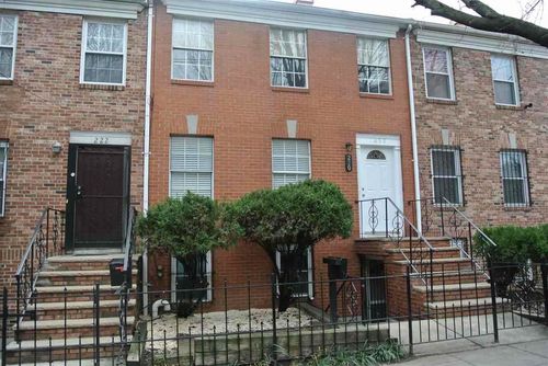 b-220 Christopher Columbus Dr, Jersey City, NJ, 07302-3434 | Card Image