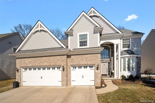 529 Napa Valley Dr, Milford, MI, 48381-1055 | Card Image