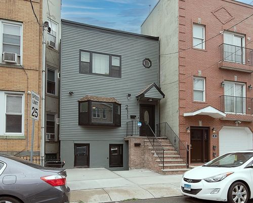 1-211 New York Ave, Jersey City, NJ, 07307-1605 | Card Image