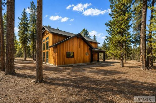 1527 Shadow Run, Ashton, ID, 83420-7722 | Card Image