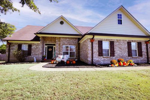 40 Austin Dr, Oakland, TN, 38060-4075 | Card Image