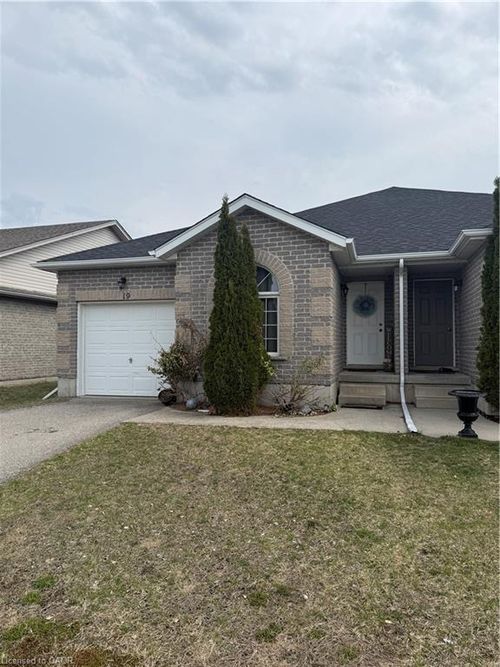 19 Harvest Lane, Delhi, ON, N4B0A1 | Card Image