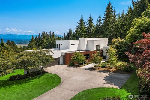 25209 Ne 108th St, Redmond, WA, 98053-5825 | Card Image