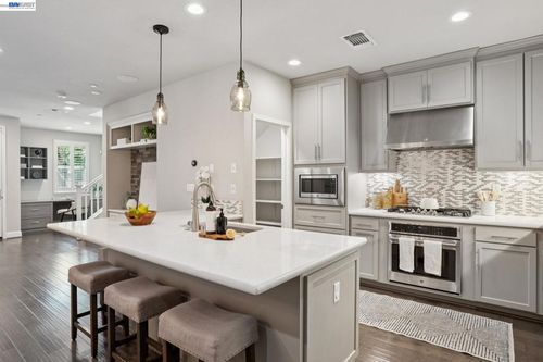 244 Fennel Way, Livermore, CA, 94551-6485 | Card Image