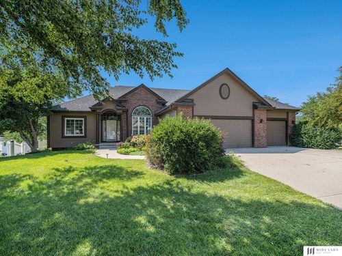 8528 S 98th Cir, La Vista, NE, 68128-7011 | Card Image