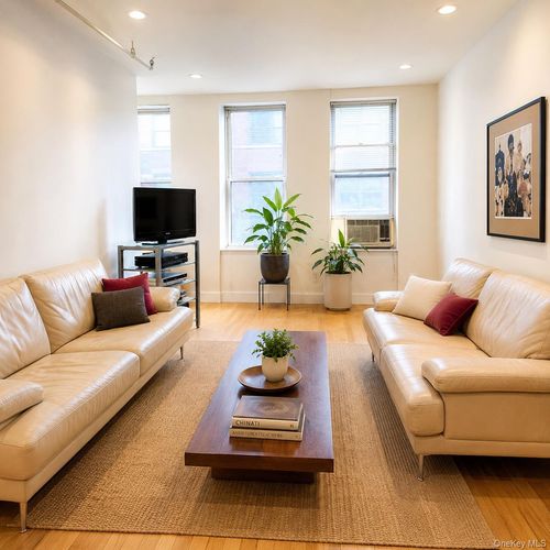 4a-30 W 13th Street, New York, NY, 10011 | Card Image