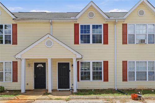 10 Buff St, Greenville, SC, 29609-7306 | Card Image