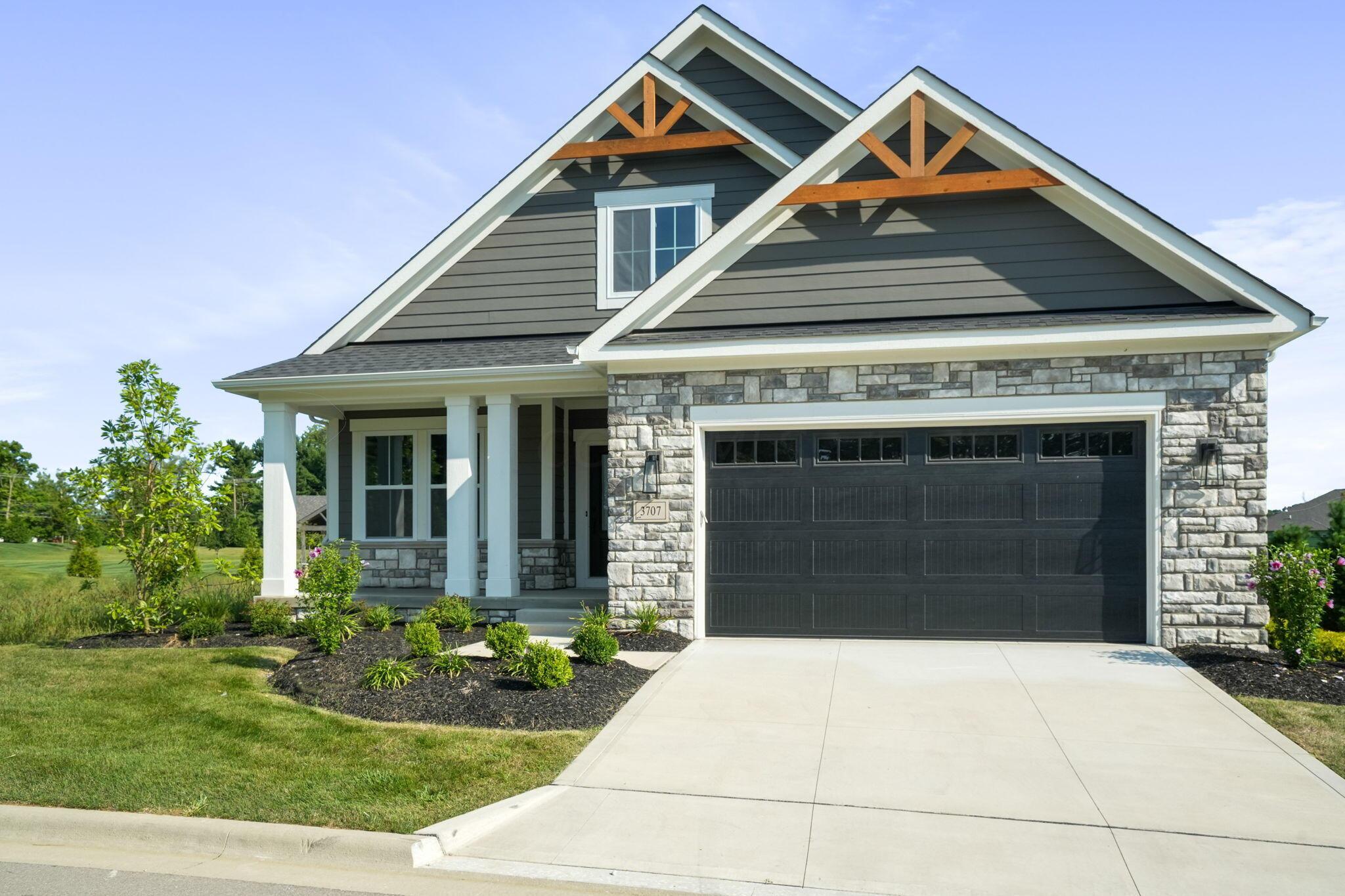 Starboard Ln, Lewis Center, OH 43035
