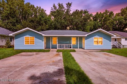 a-20017 Sunshine Dr, Long Beach, MS, 39560-2513 | Card Image