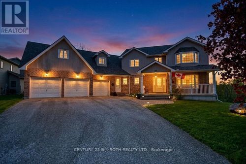 20 Boyd Crescent, Oro-Medonte (Moonstone), ON, L0K1N0 | Card Image