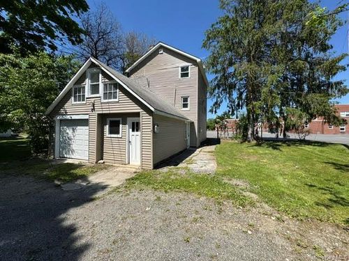 12 Edmunds Ln, Pine Bush, NY, 12566-7110 | Card Image