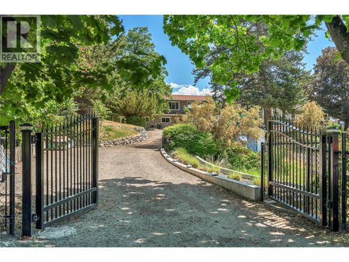 1213 Lambert Dr, Penticton, BC, V2A8Y5 | Card Image