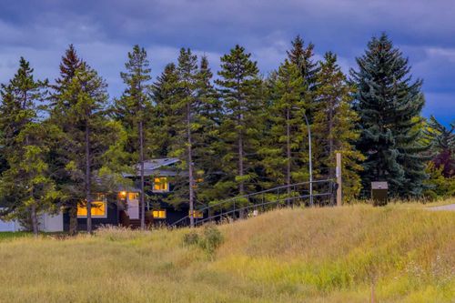 941 Macleod Trail Sw, High River, AB, T1V1C2 | Card Image