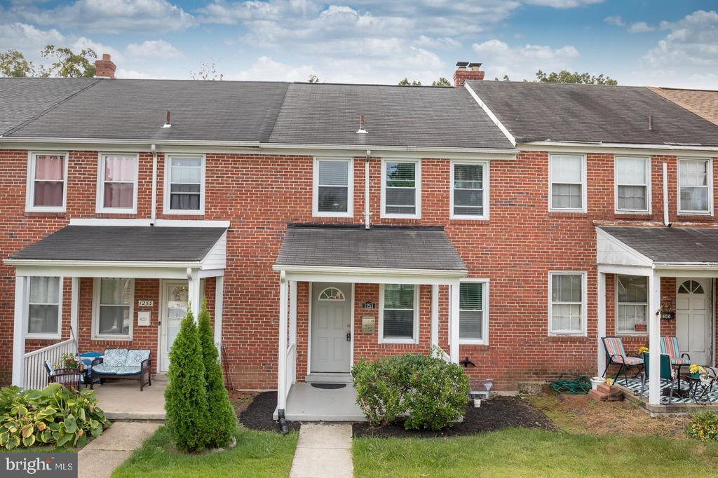 Meridene Dr, Baltimore, MD 21239