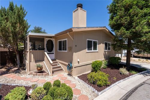 35 Via Santa Barbara, Paso Robles, CA, 93446-3957 | Card Image