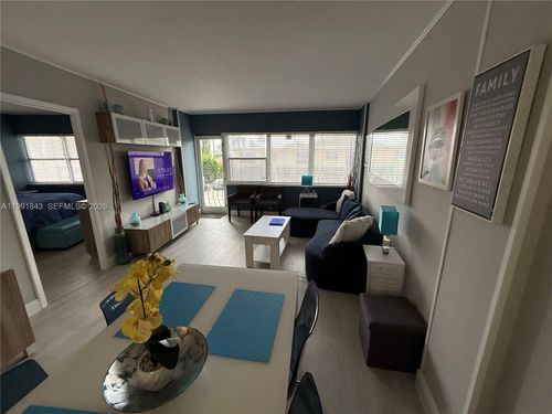 apt-212-3250 Ne 28th St, Fort Lauderdale, FL, 33308-7446 | Card Image