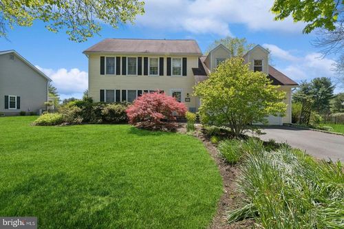 11 Rutledge Ct, Plainsboro, NJ, 08536-2307 | Card Image
