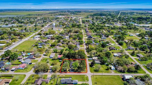 1405 Avenue G, Danbury, TX, 77534-8076 | Card Image