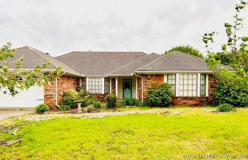 1500 Rosedale St, Ardmore, OK, 73401-3716 | Card Image