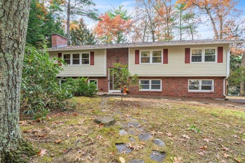 23 Kettle Pond Road, Amherst, MA, 01002 | Card Image