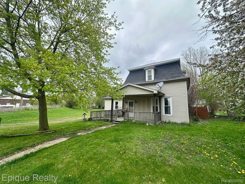 1 1st St, Yale, MI, 48097-2801 | Card Image