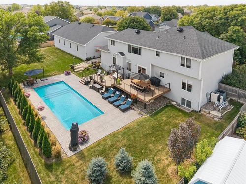 1019 11th Ave Se, Altoona, IA, 50009-2713 | Card Image