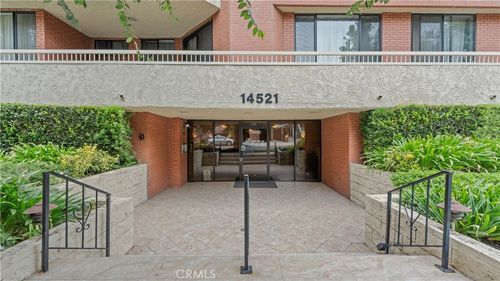 unit-102-14521 Benefit St, Sherman Oaks, CA, 91403-3738 | Card Image