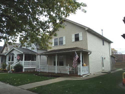 7733 W 66th St, Bedford Park, IL, 60501-1907 | Card Image