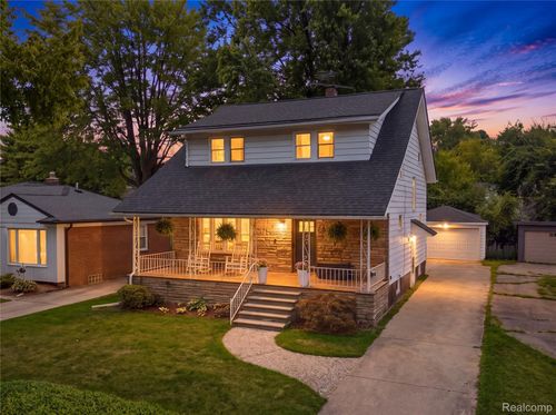 665 Harrington St, Mount Clemens, MI, 48043-2951 | Card Image
